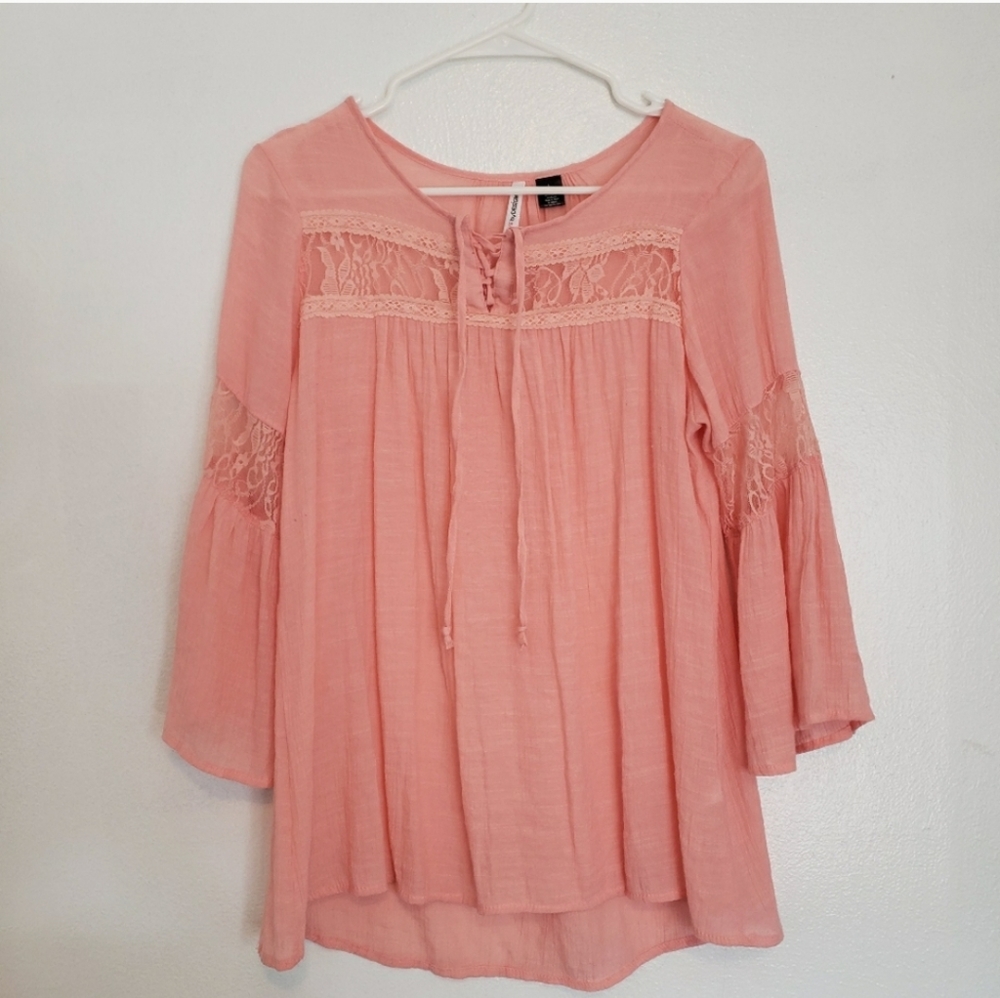 NEW Without Tags Love by Design Peach Gauzy Bell Sleeve Lace Top L